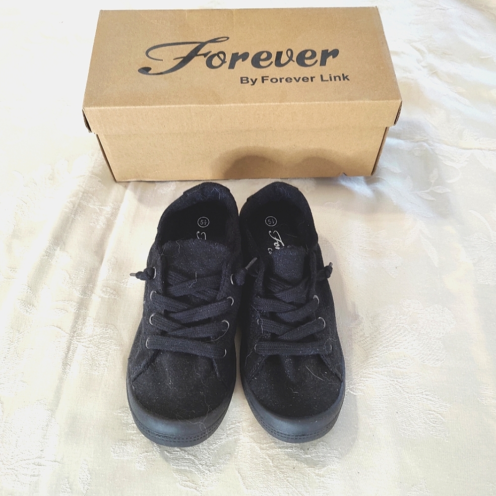 Size 5 1/2 Glitter Thread Forever Laced Sneakers Forever by Forever Link